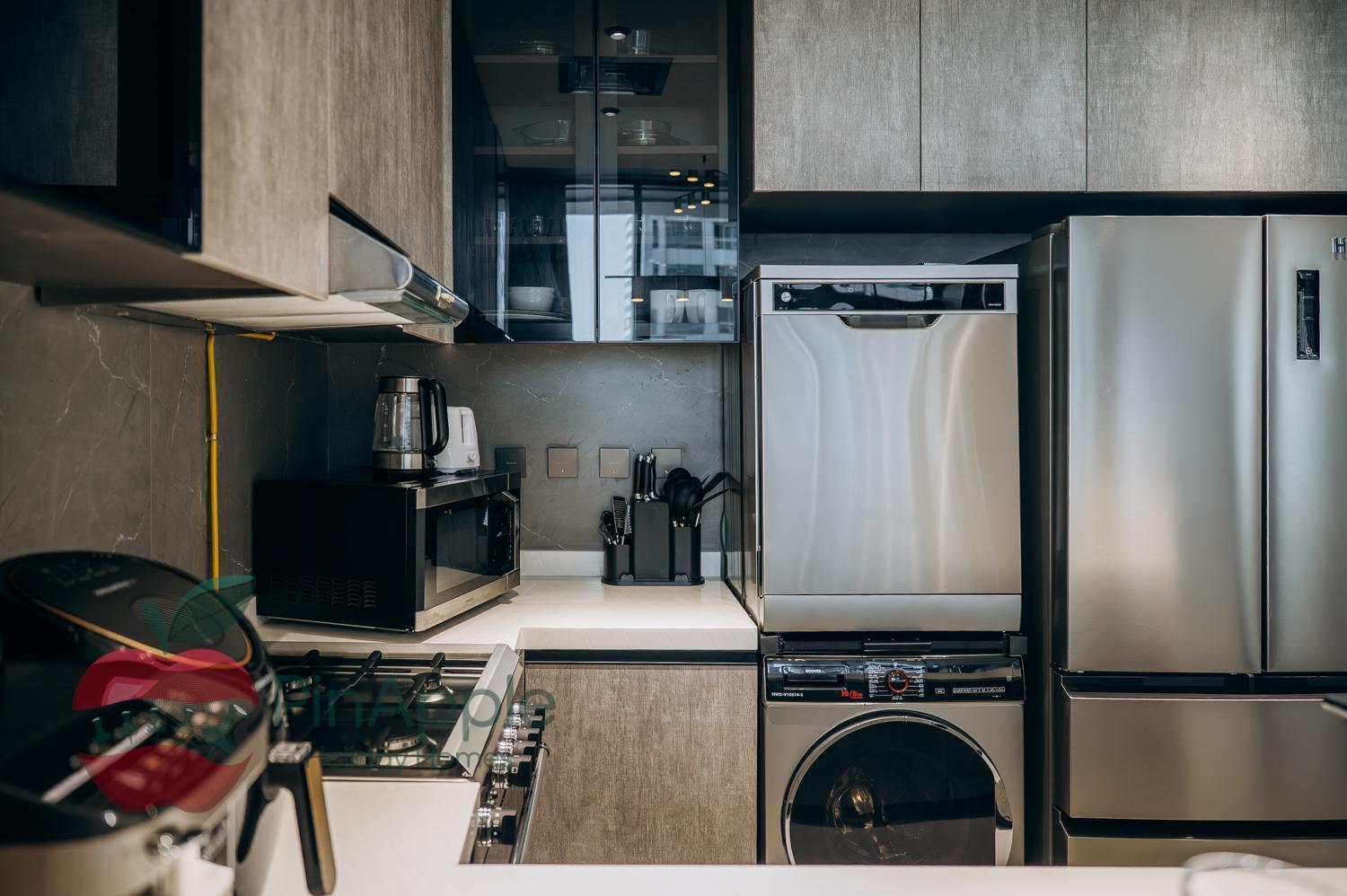 Brand New Spacious Close To Marina Walk *