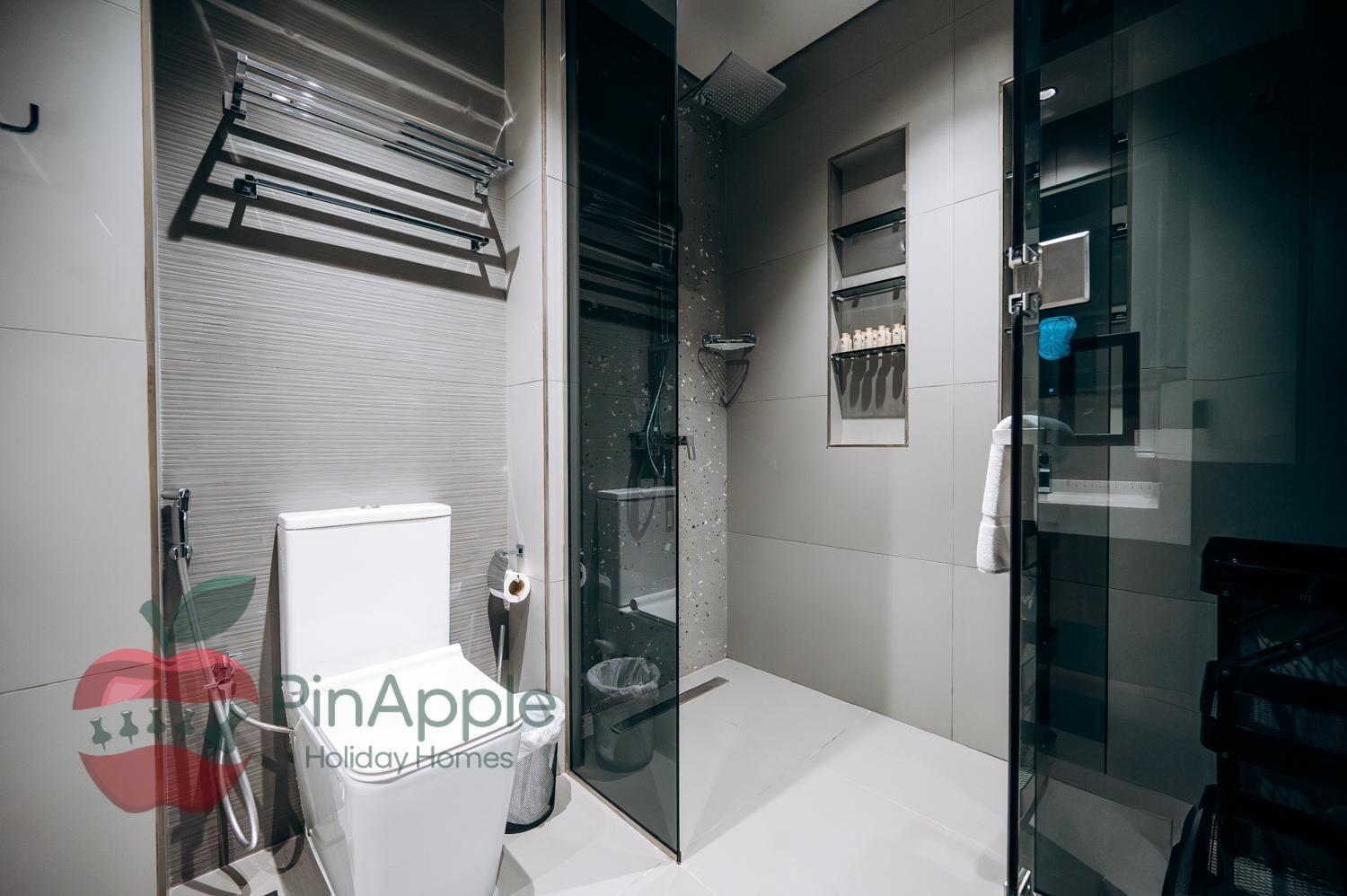 Brand New Spacious Close To Marina Walk Dubai