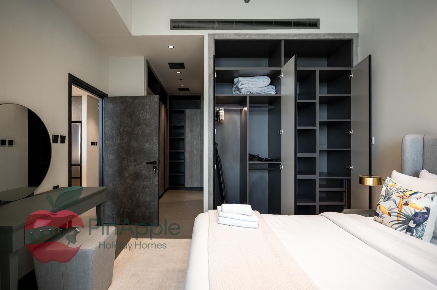 Brand New Spacious Close To Marina Walk Dubai