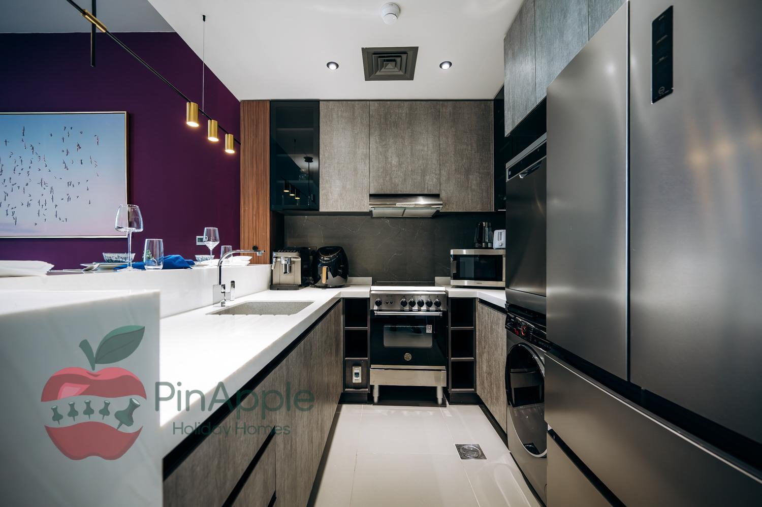 Brand New Spacious Close To Marina Walk Apartment *