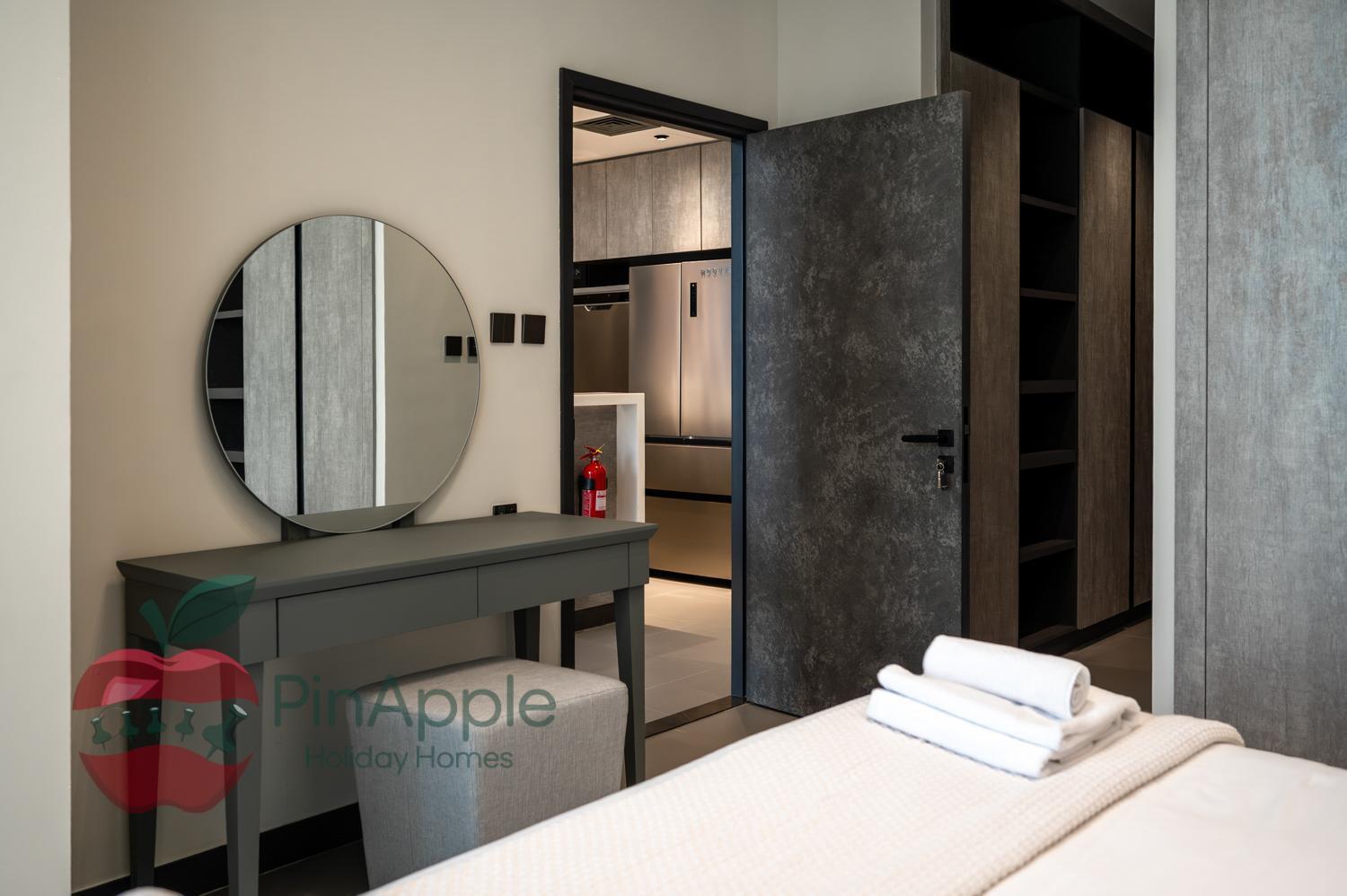 Brand New Spacious Close To Marina Walk Apartment